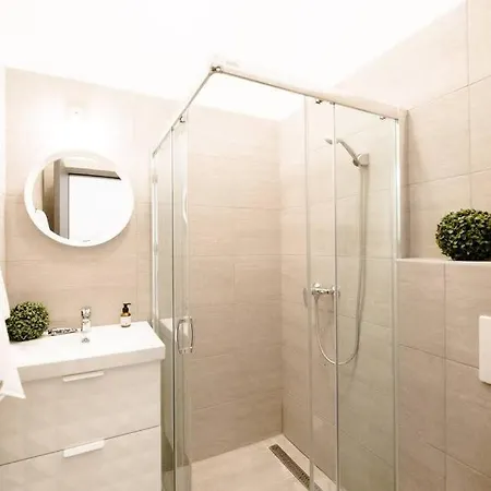 Brand New Stylish Very 부다페스트