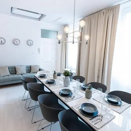 Brand New Stylish Very