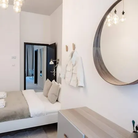 Brand New Stylish Very