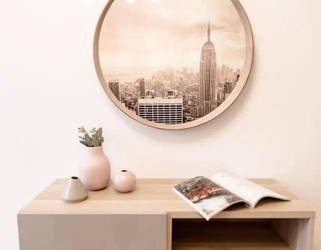 Brand New Stylish Very