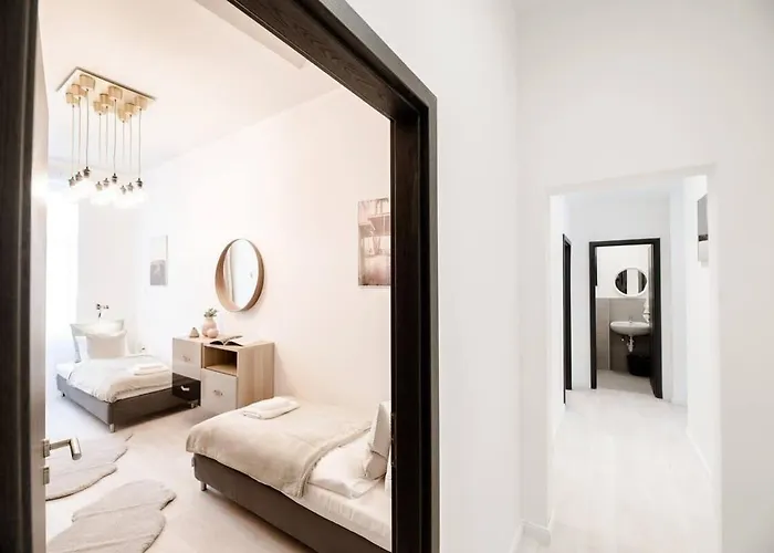 Brand New Stylish Very *