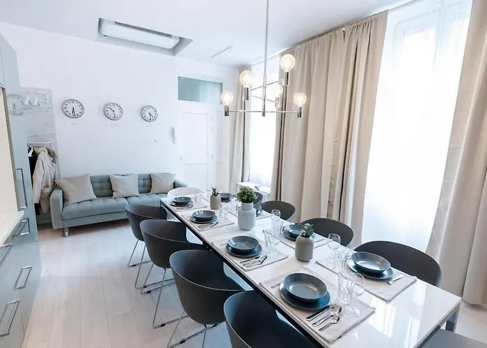 Brand New Stylish Very