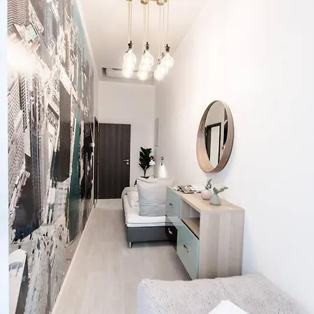 Апартаменты Brand New Stylish Very *